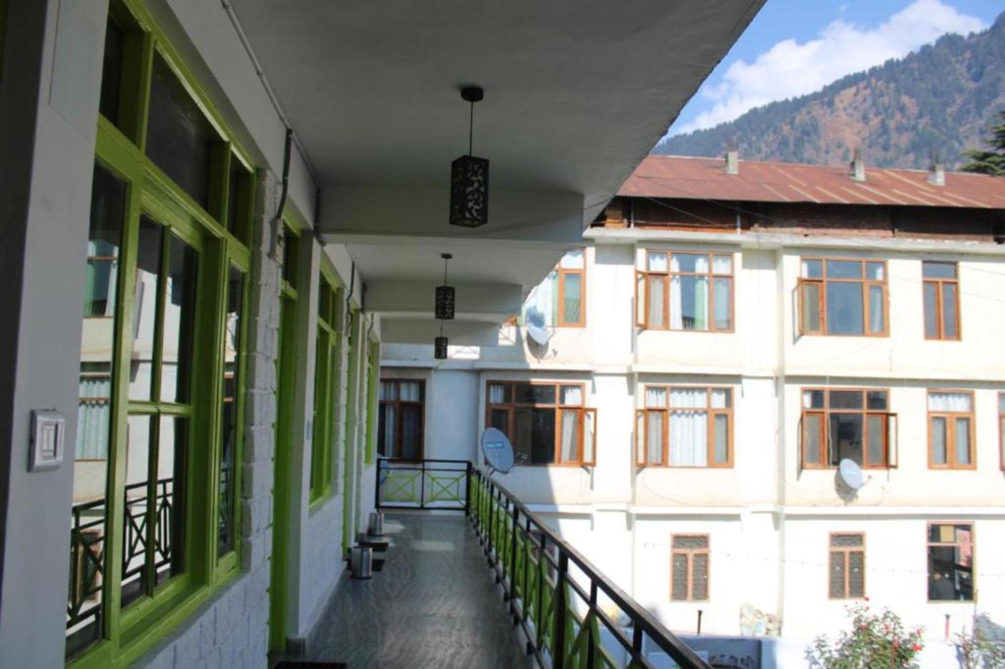 Hotel Trippy Turtle Manali Chika Exterior foto